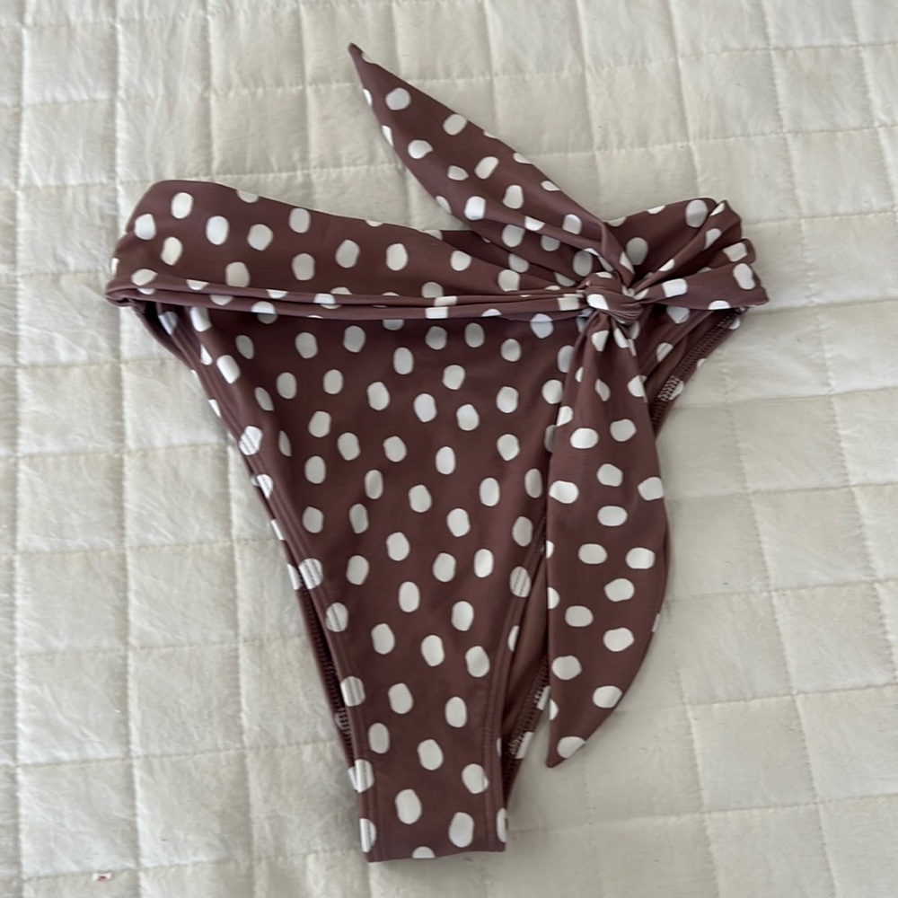 High waisted bikini bottom. Abercrombie